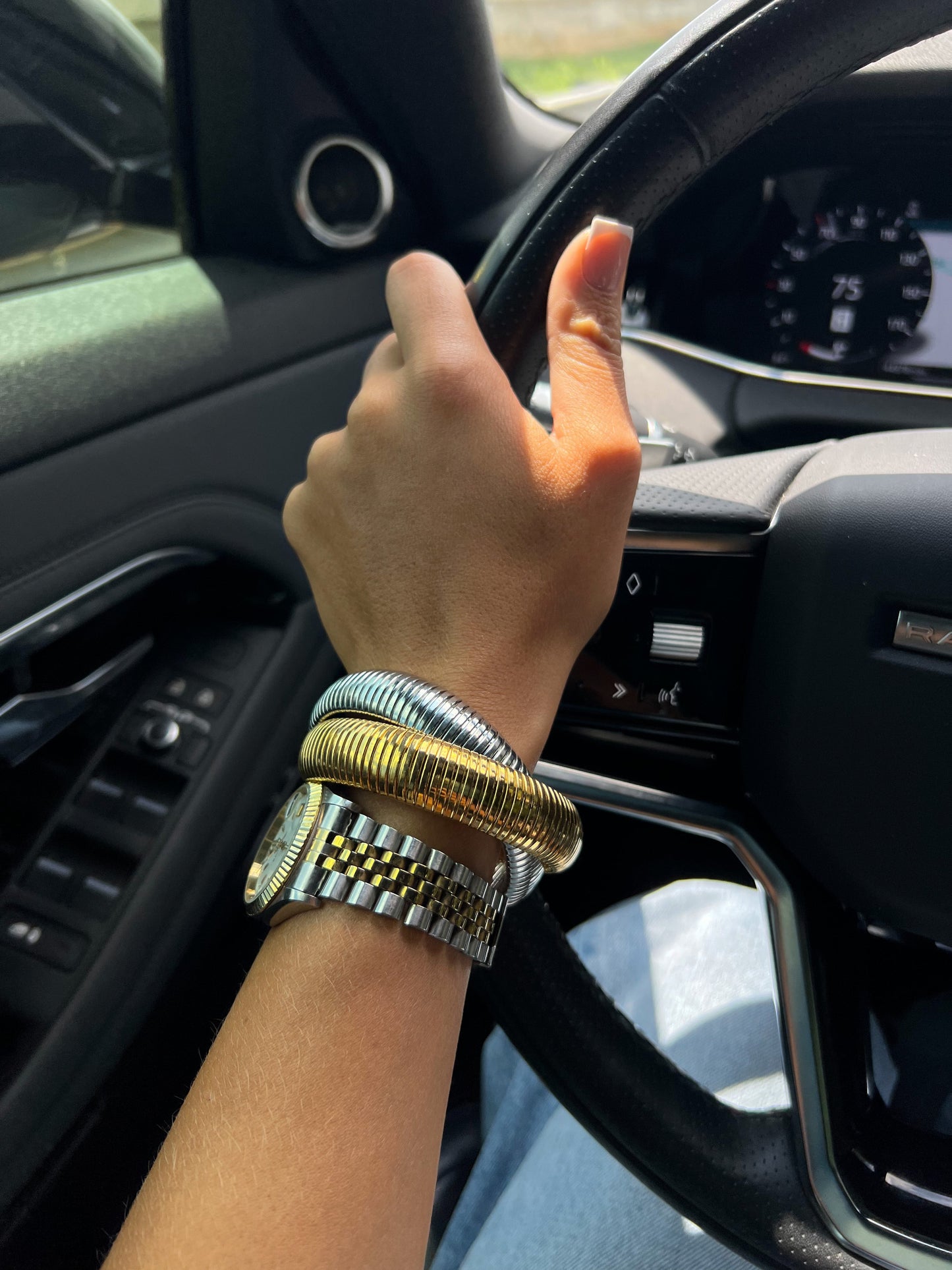 THIN TWIST EMMA BRACELET - Southern Divas Boutique