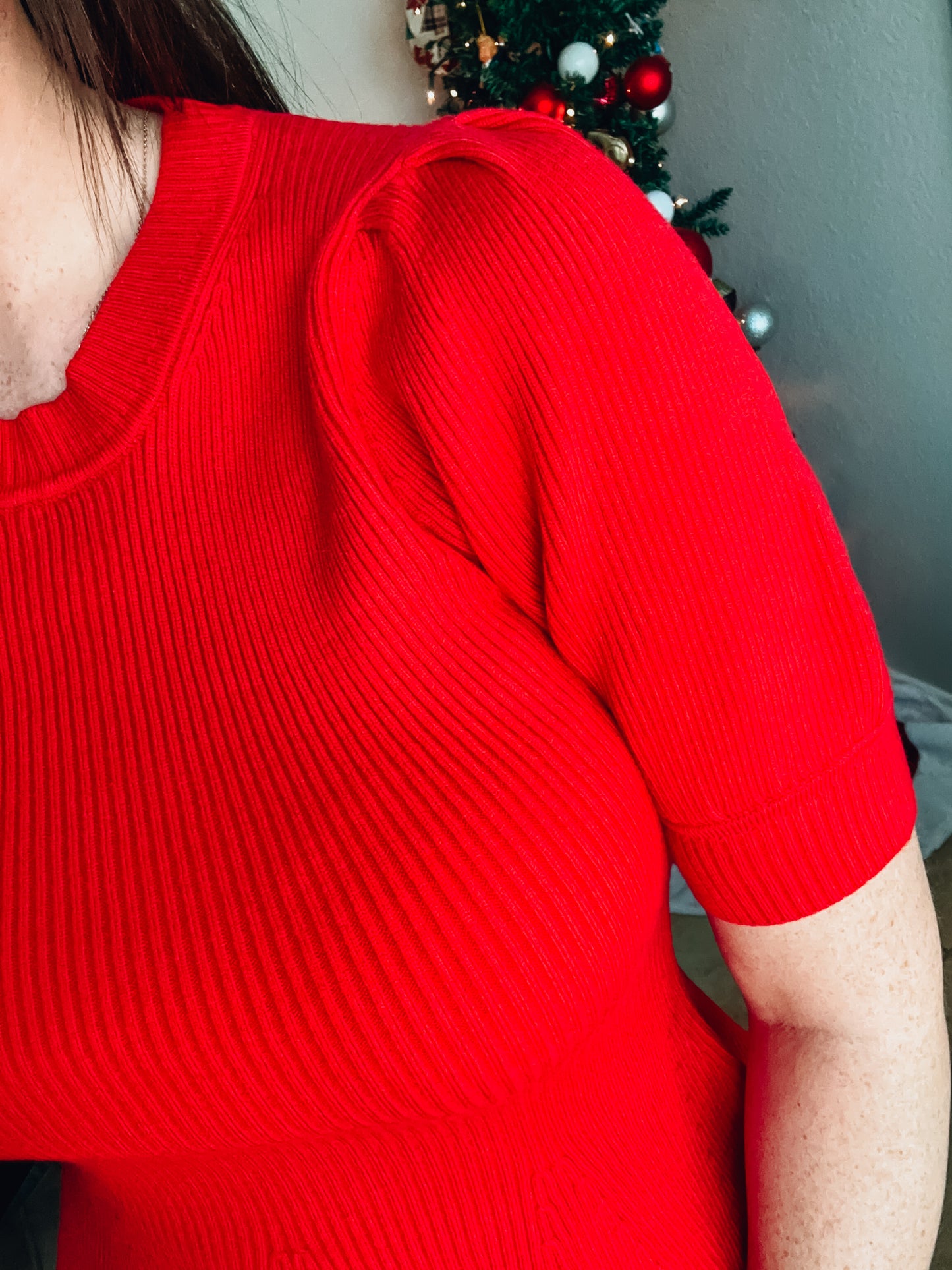 Pulling Heartstrings Sweater - Red - Southern Divas Boutique
