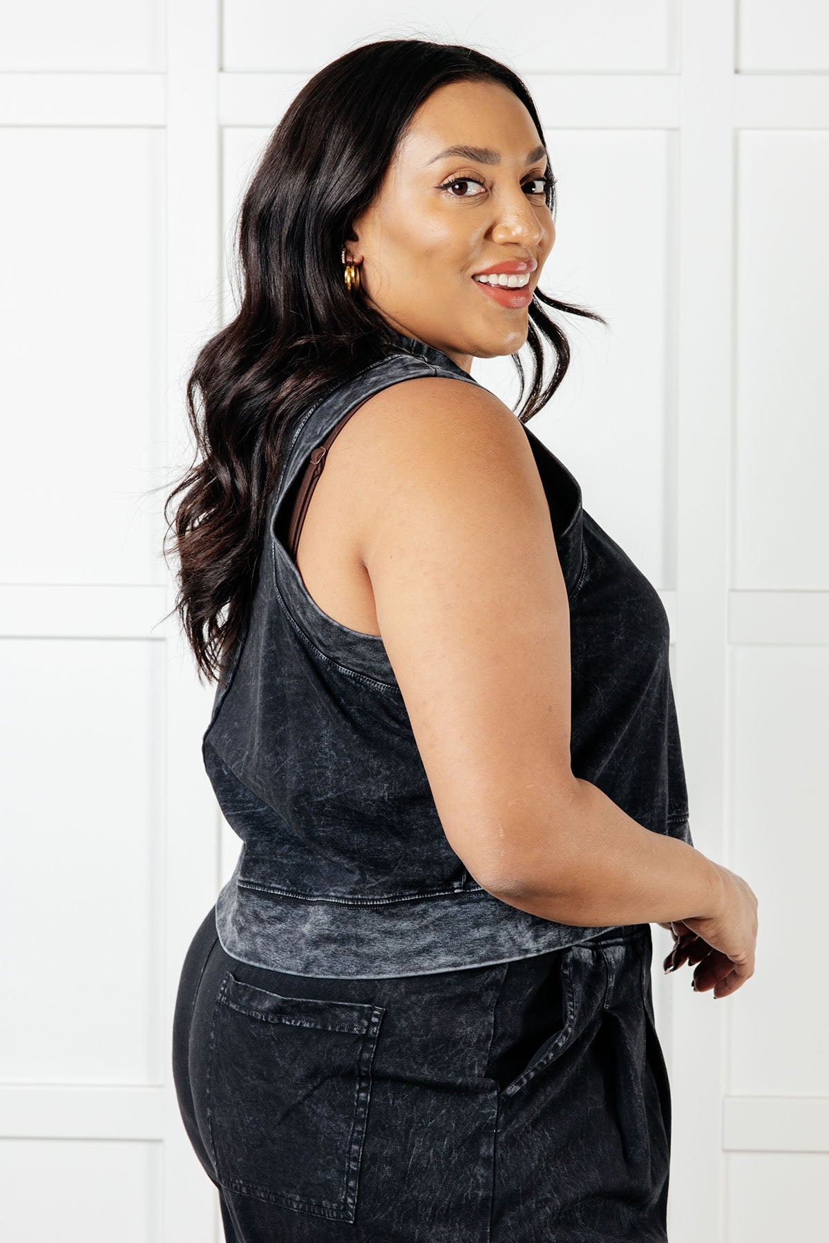 Chasing the Gains Tank Top in Black - Southern Divas Boutique