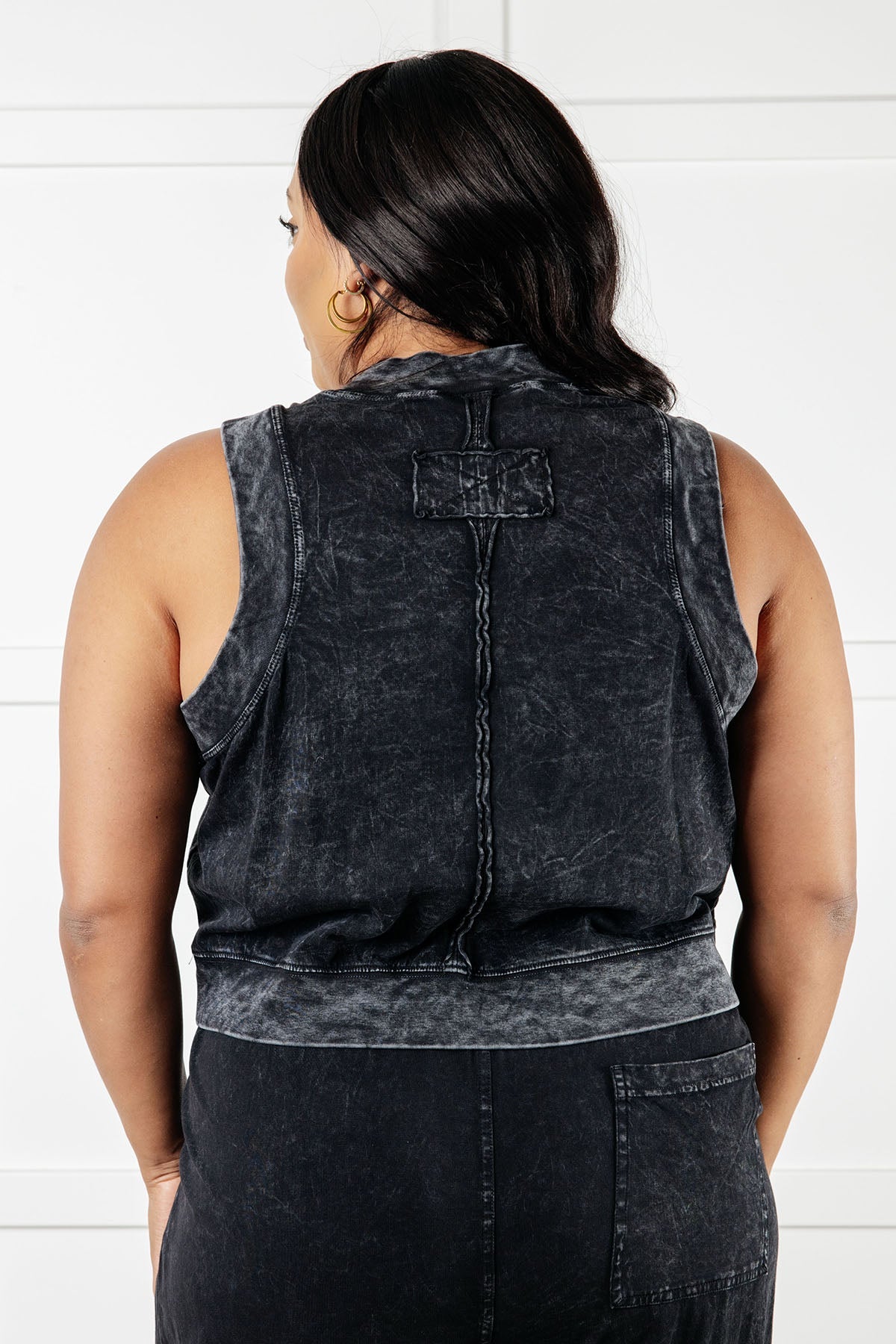 Chasing the Gains Tank Top in Black - Southern Divas Boutique