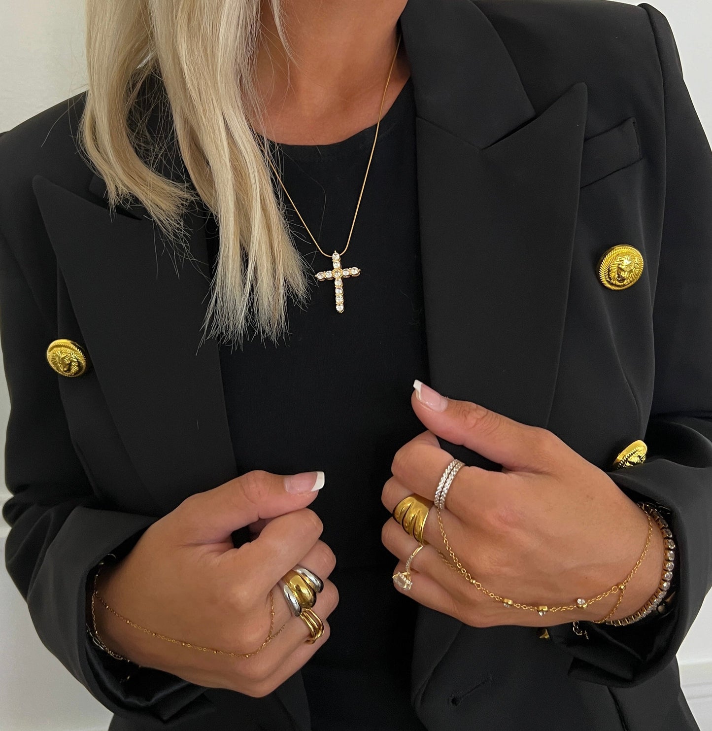 XL DIAMOND CROSS NECKLACE - Southern Divas Boutique