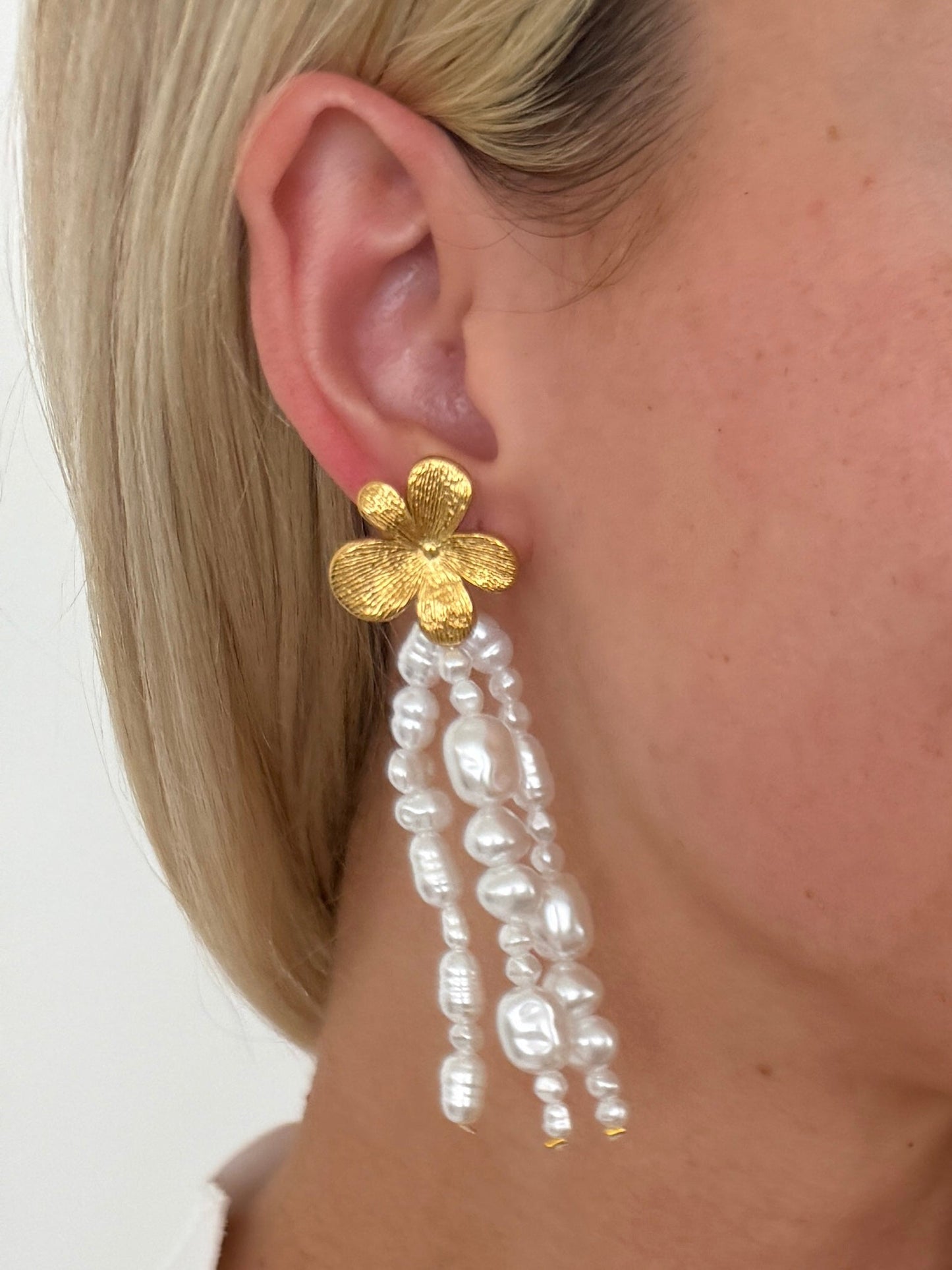 ALOHA EARRINGS - Southern Divas Boutique
