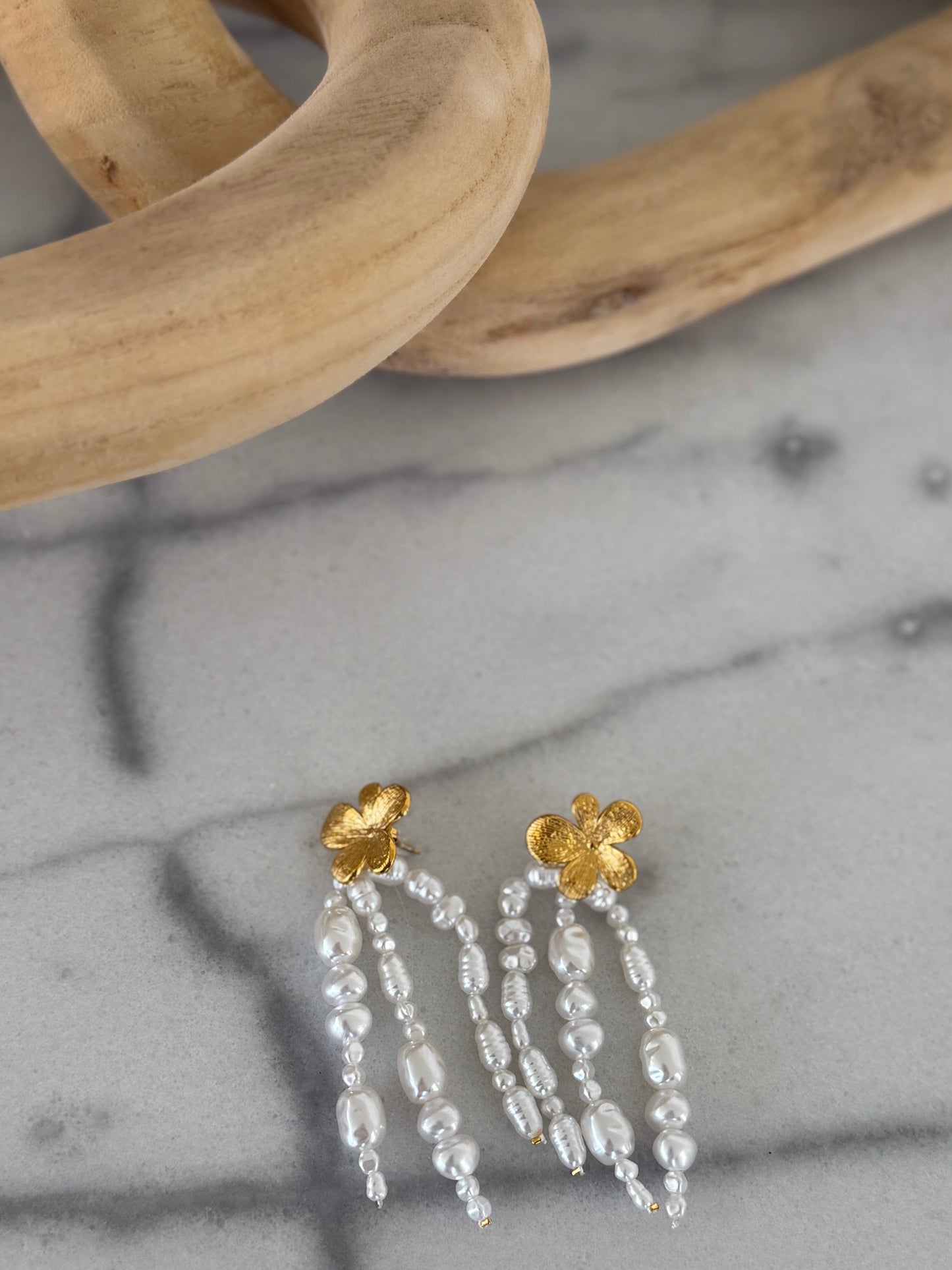 ALOHA EARRINGS - Southern Divas Boutique