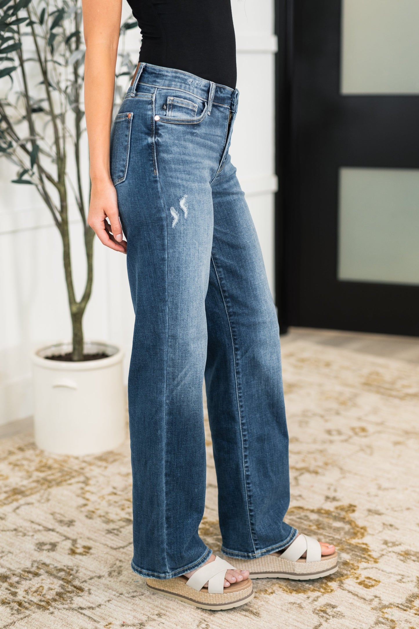 Julia High Rise 90's Straight Leg Jeans - Southern Divas Boutique