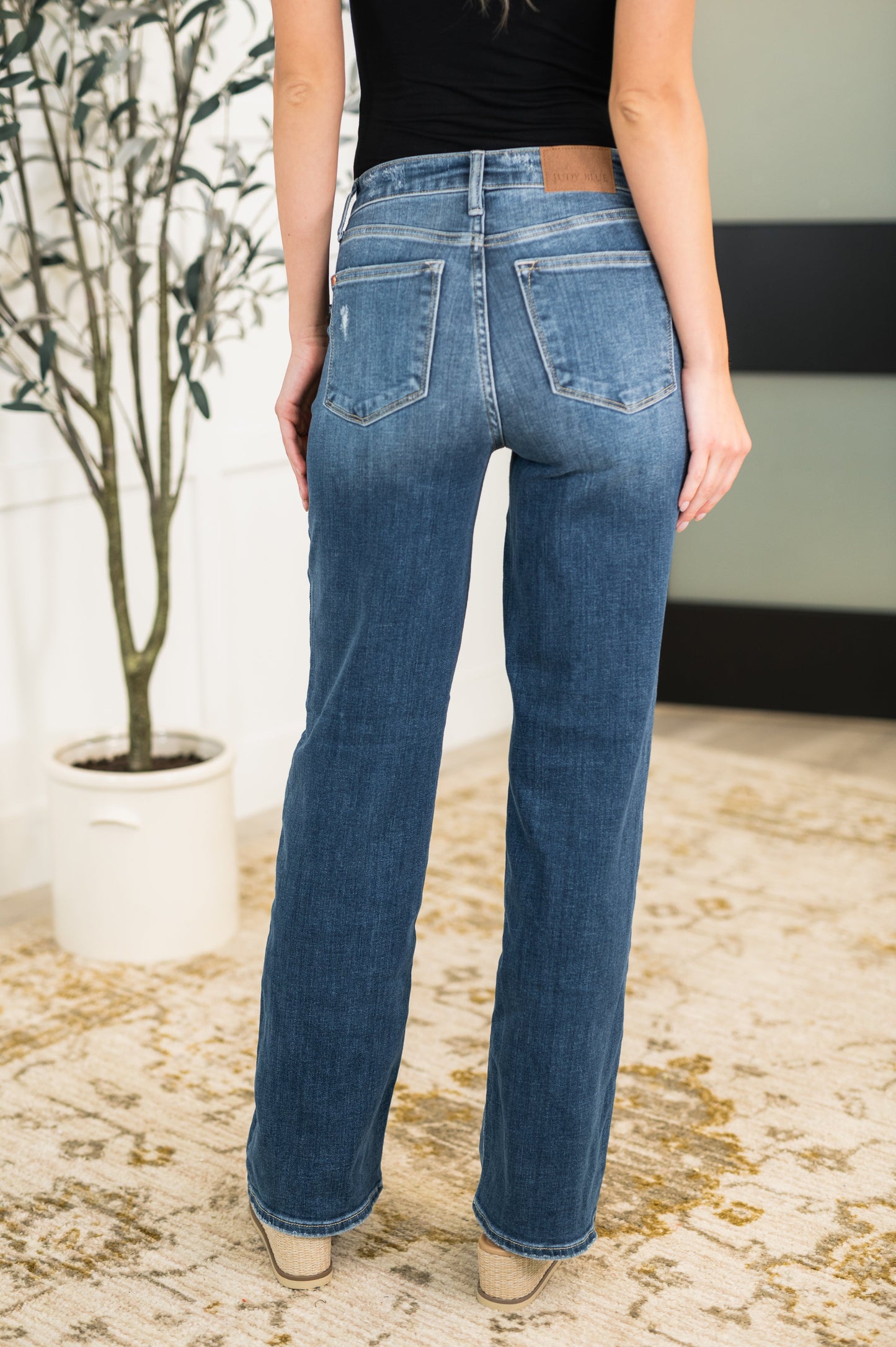 Julia High Rise 90's Straight Leg Jeans - Southern Divas Boutique