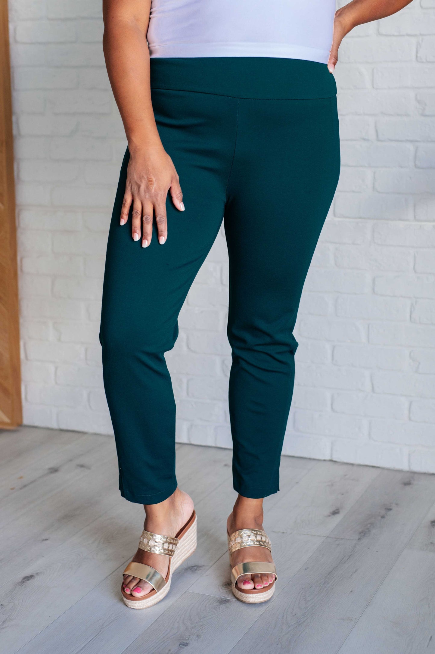 Magic Ankle Crop Skinny Pants in Hunter Green - Southern Divas Boutique