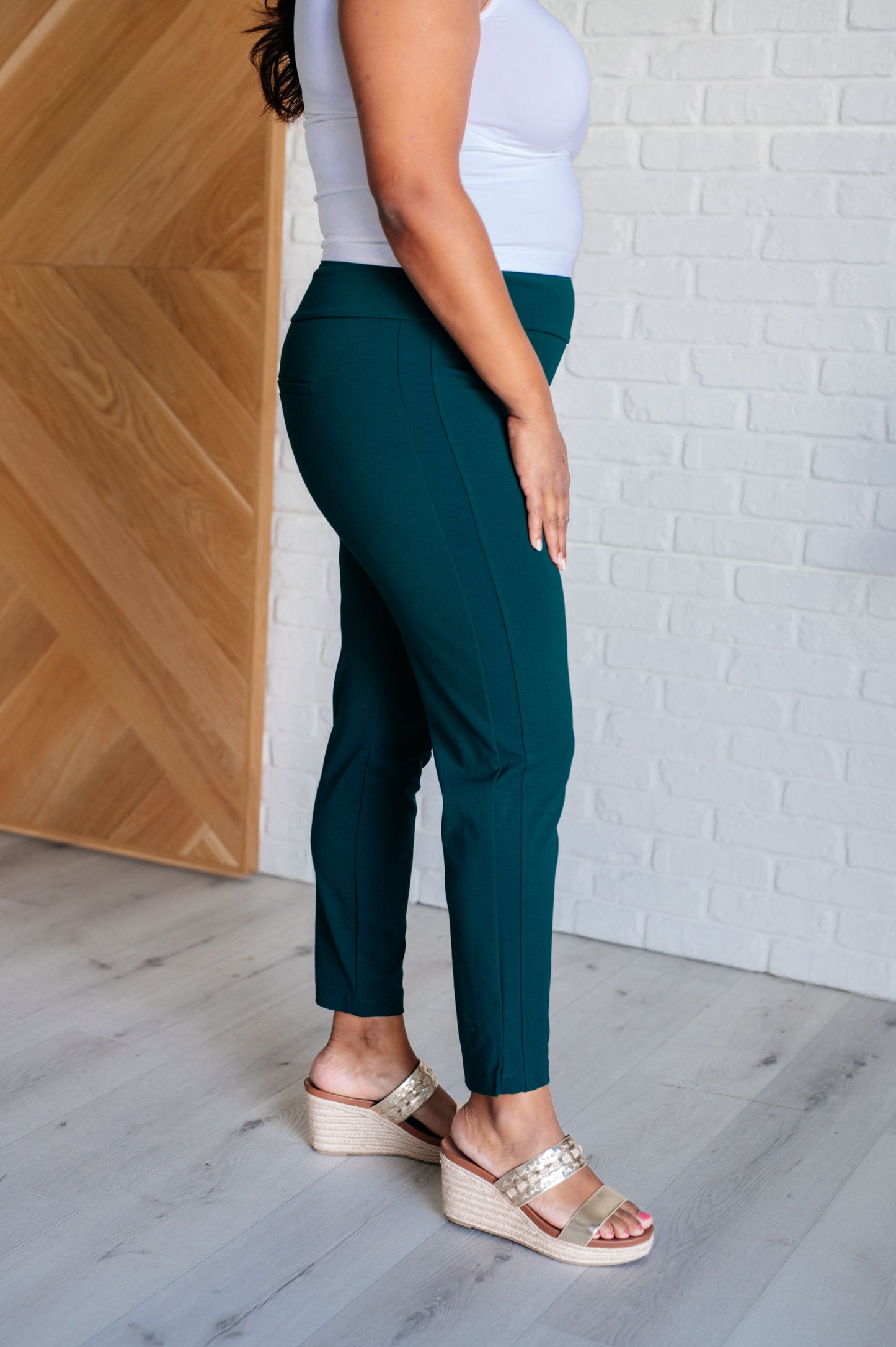 Magic Ankle Crop Skinny Pants in Hunter Green - Southern Divas Boutique