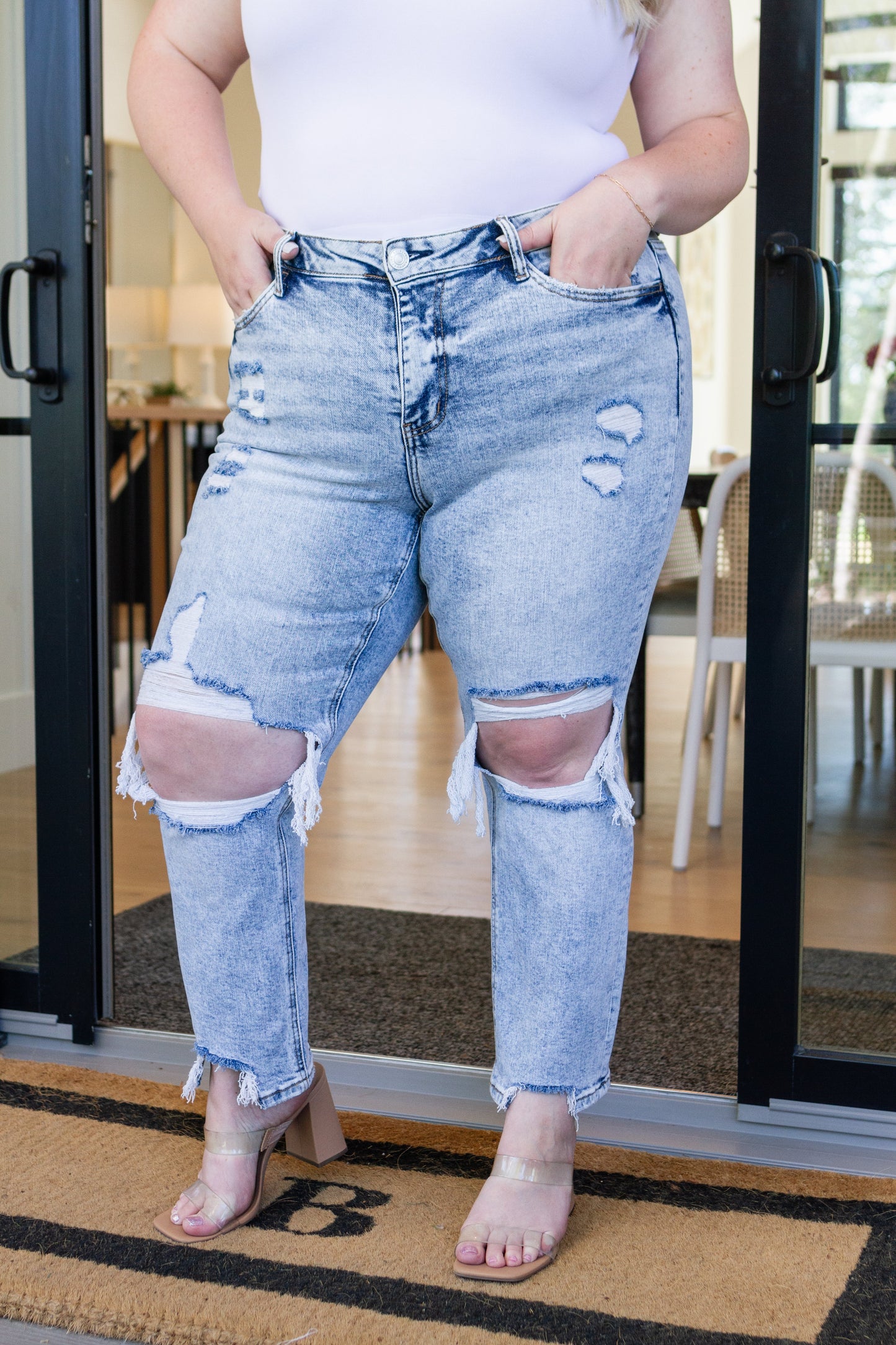 Rizzo High Rise Crop Straight Jeans - Southern Divas Boutique