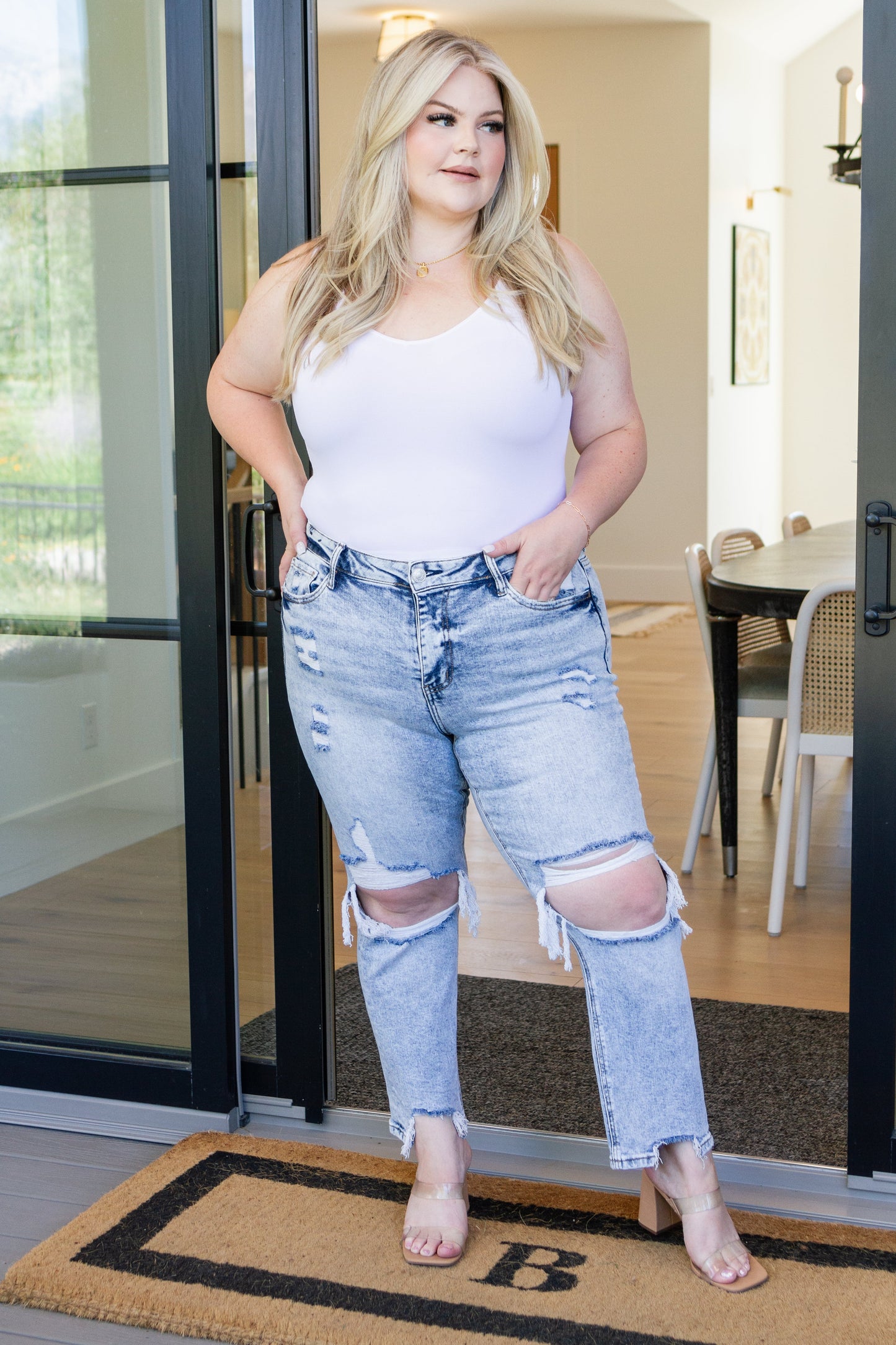 Rizzo High Rise Crop Straight Jeans - Southern Divas Boutique