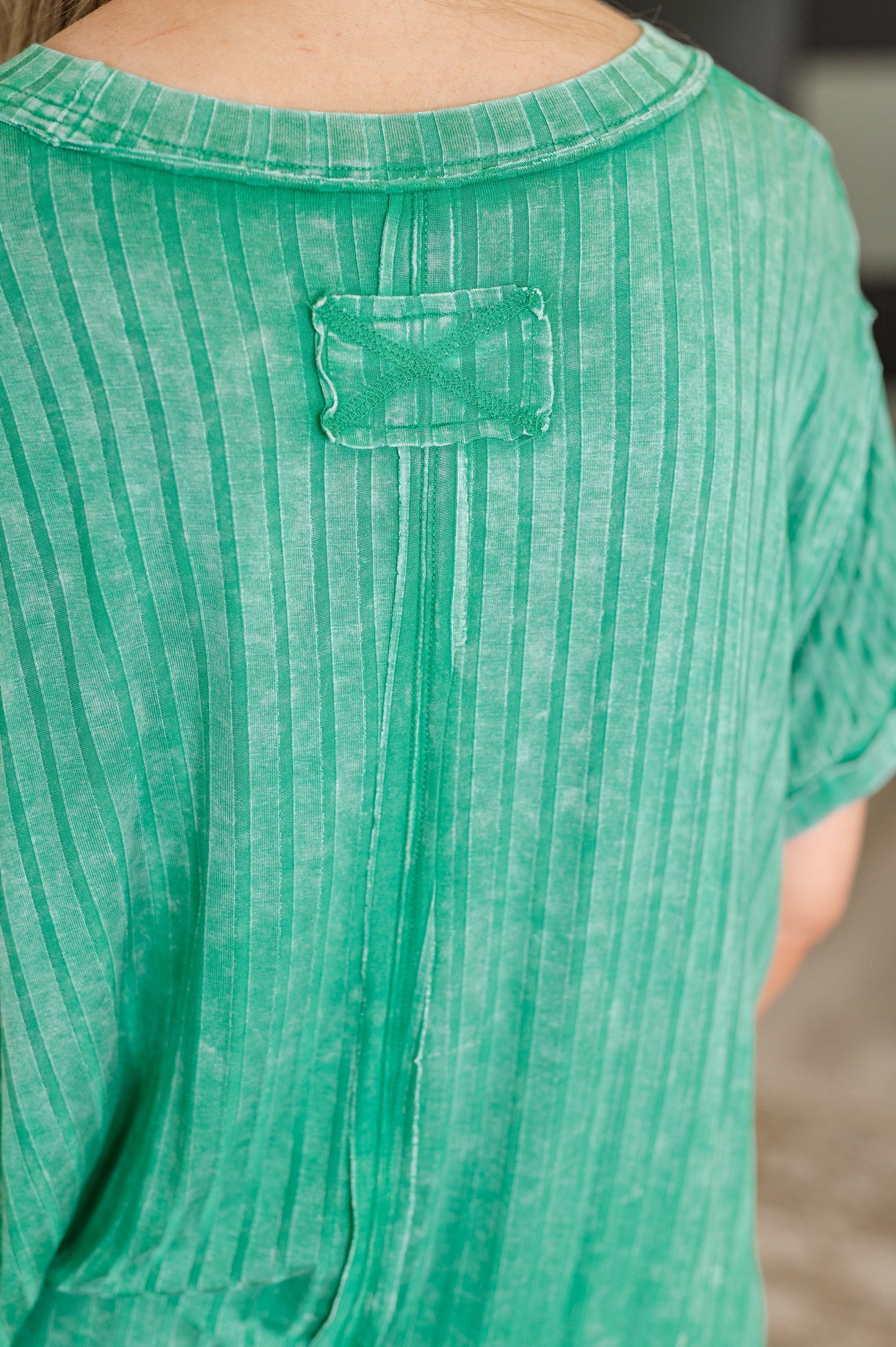 Sunday's Bestie Mineral Wash Top in Kelly Green - Southern Divas Boutique