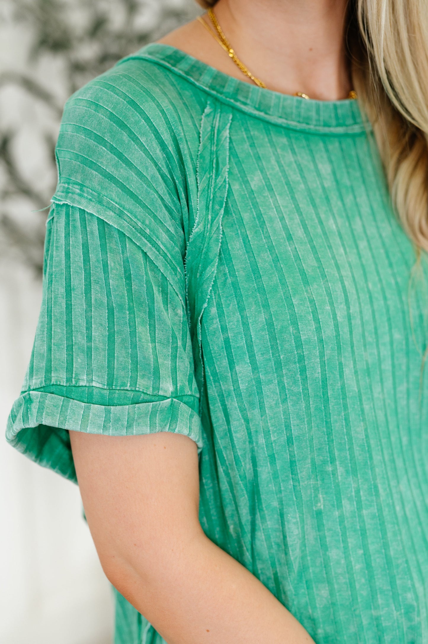 Sunday's Bestie Mineral Wash Top in Kelly Green - Southern Divas Boutique