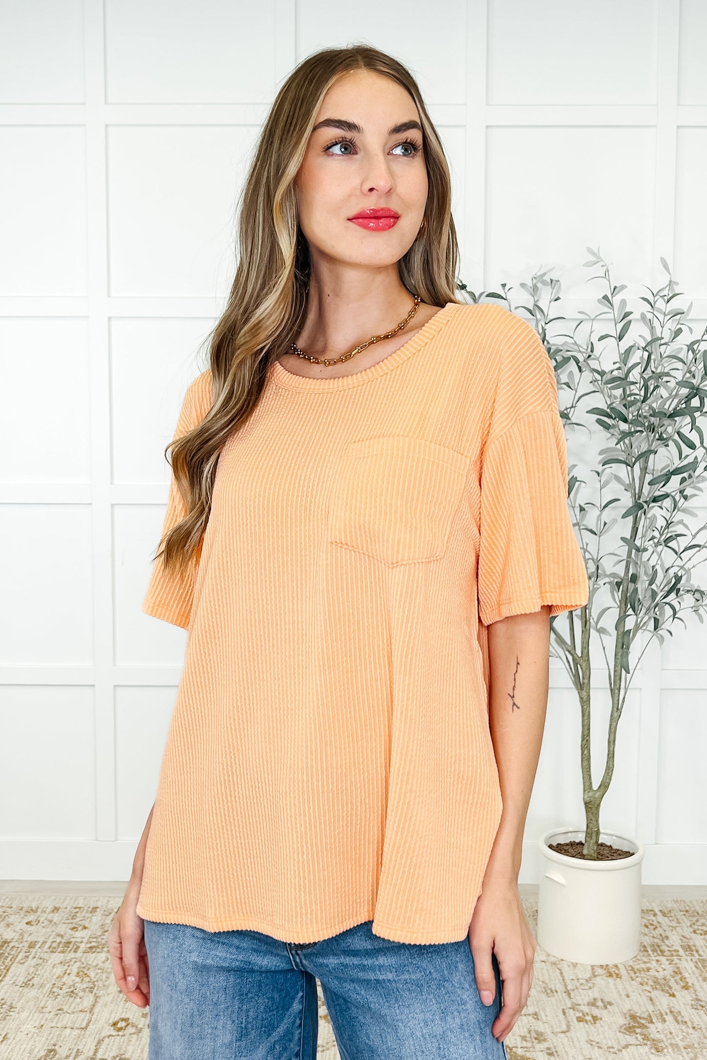 The Go-To Tee in Apricot Bliss - Southern Divas Boutique