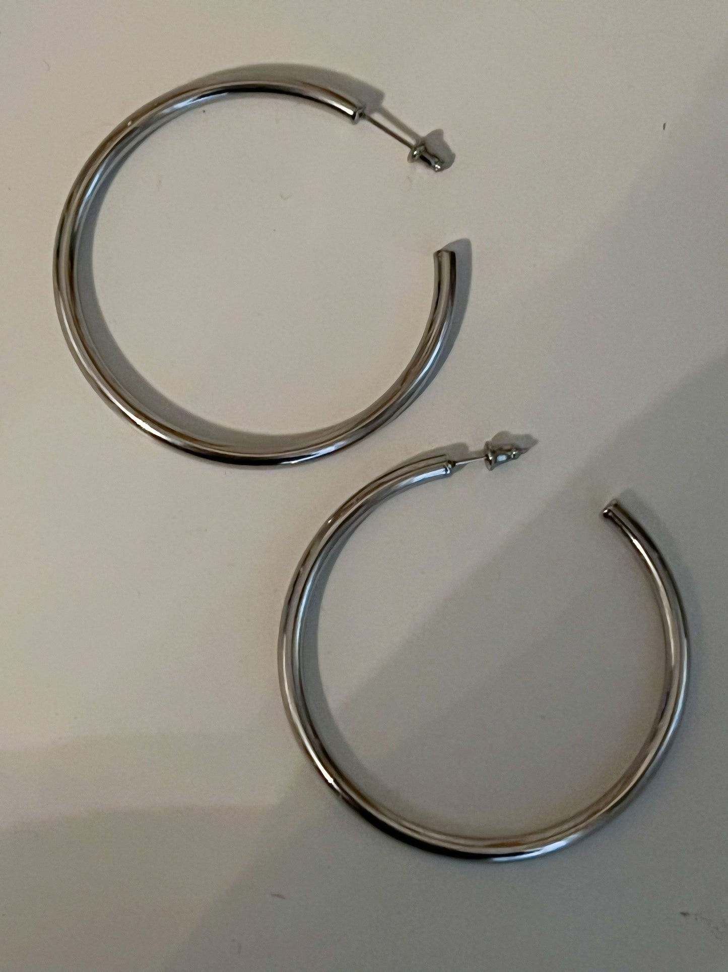 LARGE SILVER HOOPS - Southern Divas Boutique