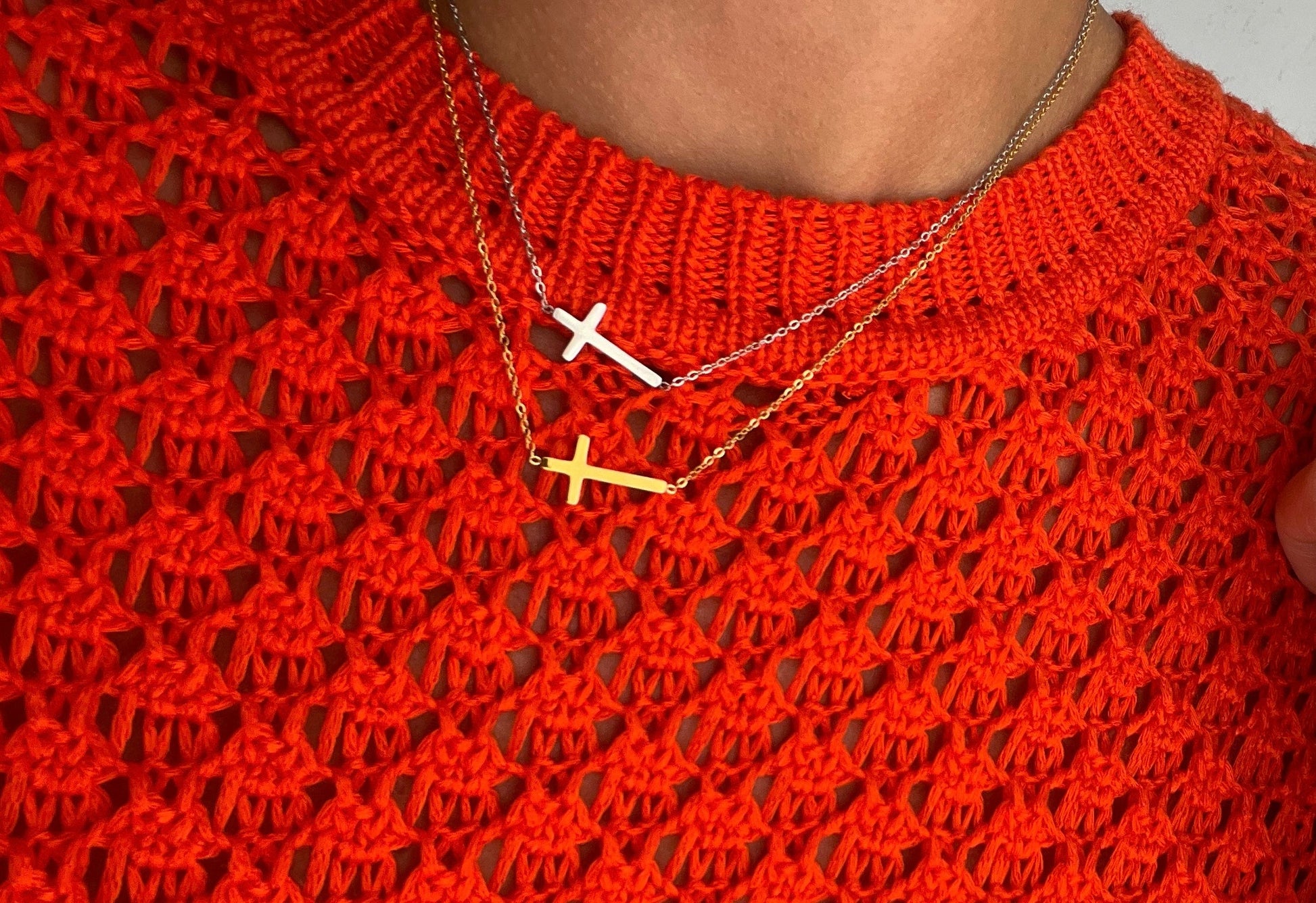 MEDIUM CROSS NECKLACE - Southern Divas Boutique