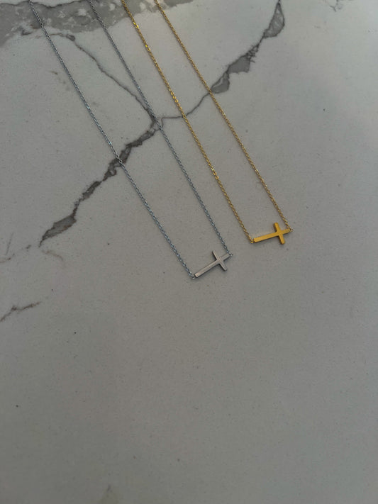 MEDIUM CROSS NECKLACE - Southern Divas Boutique