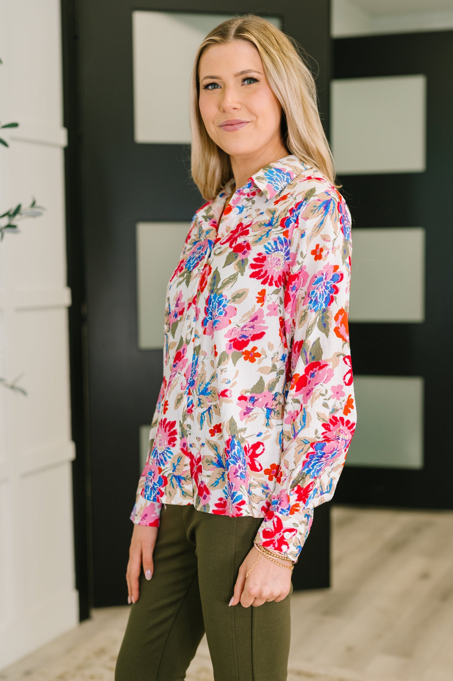 Distinguished Guest Floral Button Down - Southern Divas Boutique