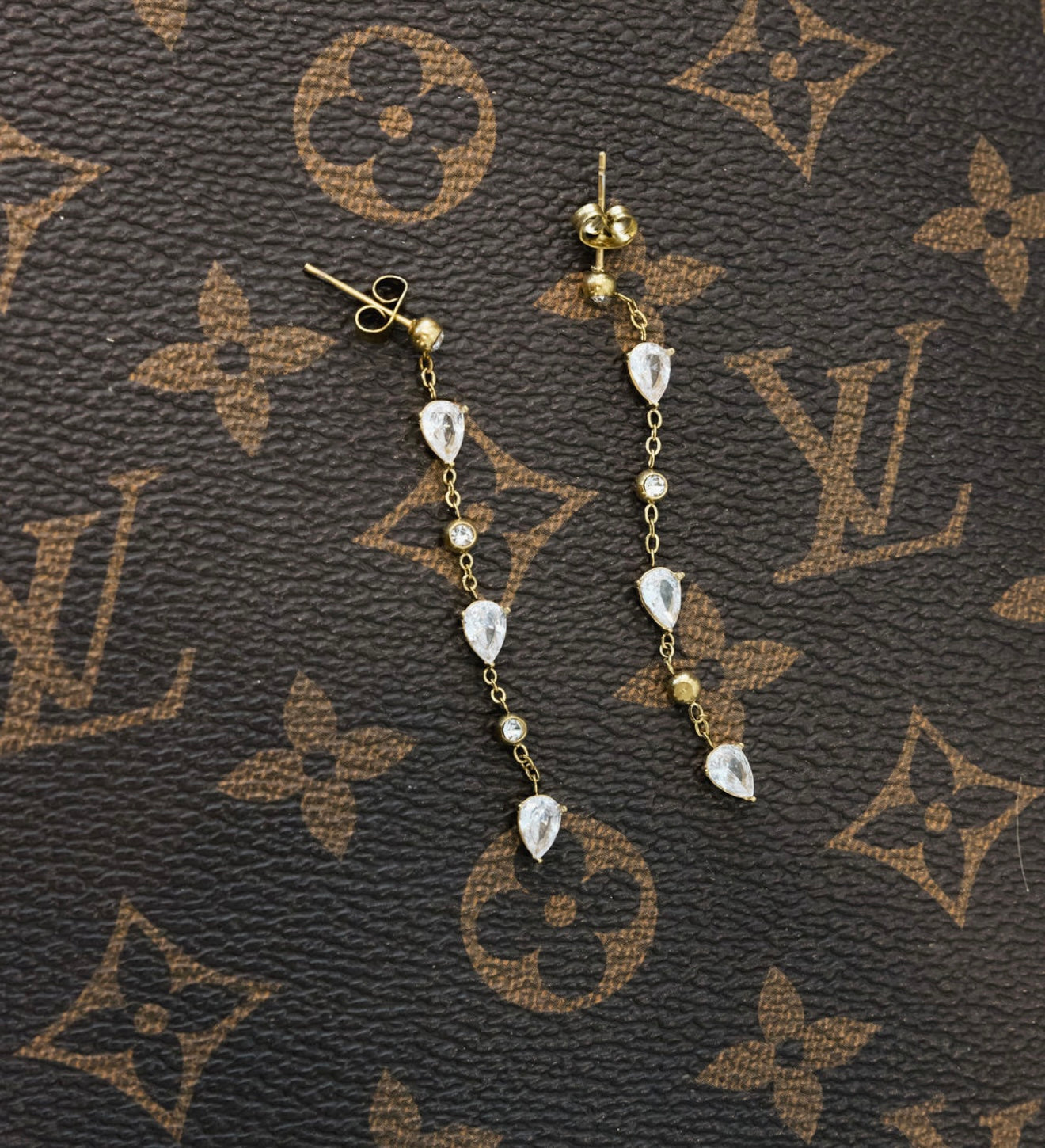 ASHTON EARRINGS - Southern Divas Boutique