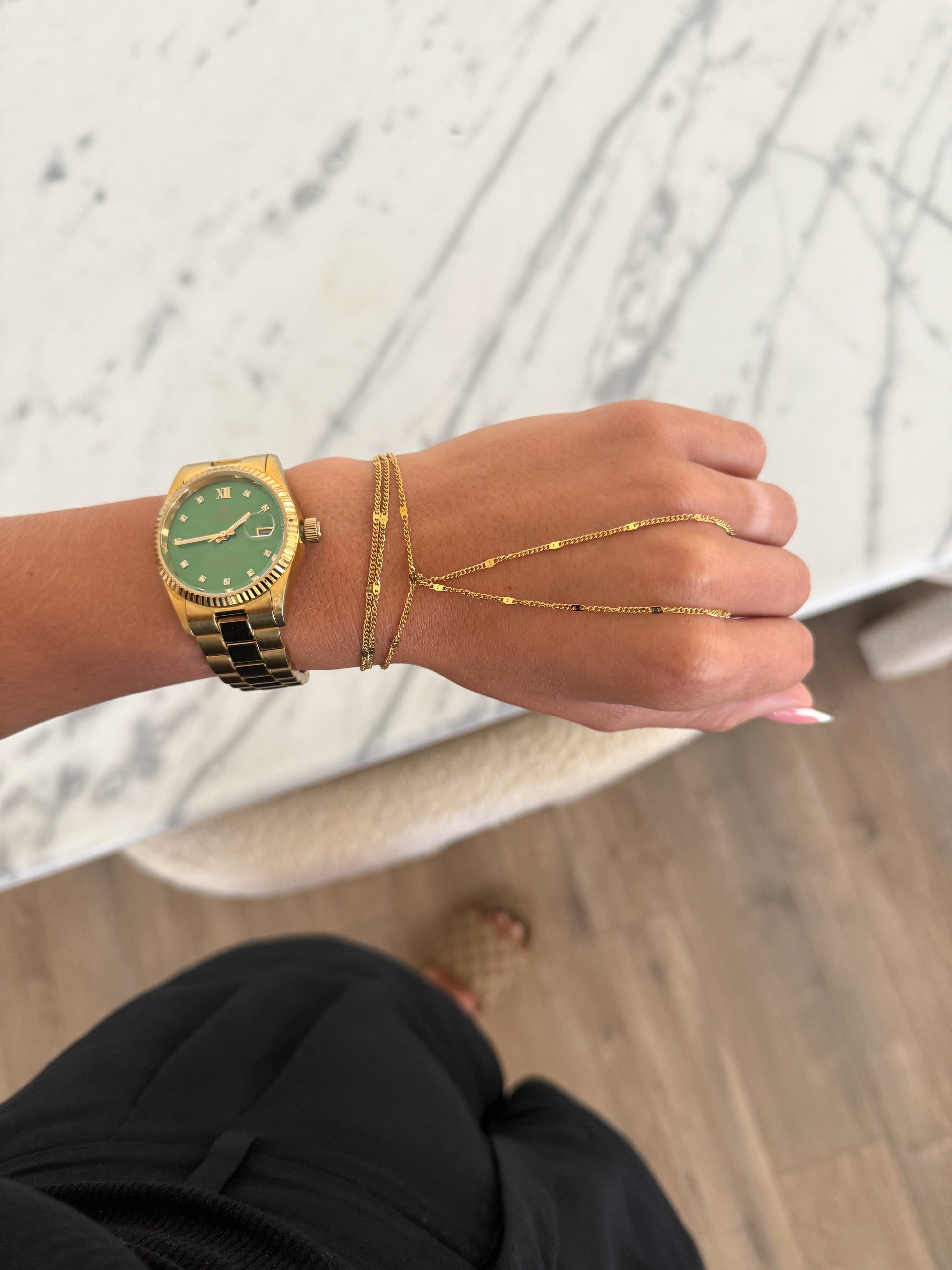 SHINY HAND CHAIN - Southern Divas Boutique