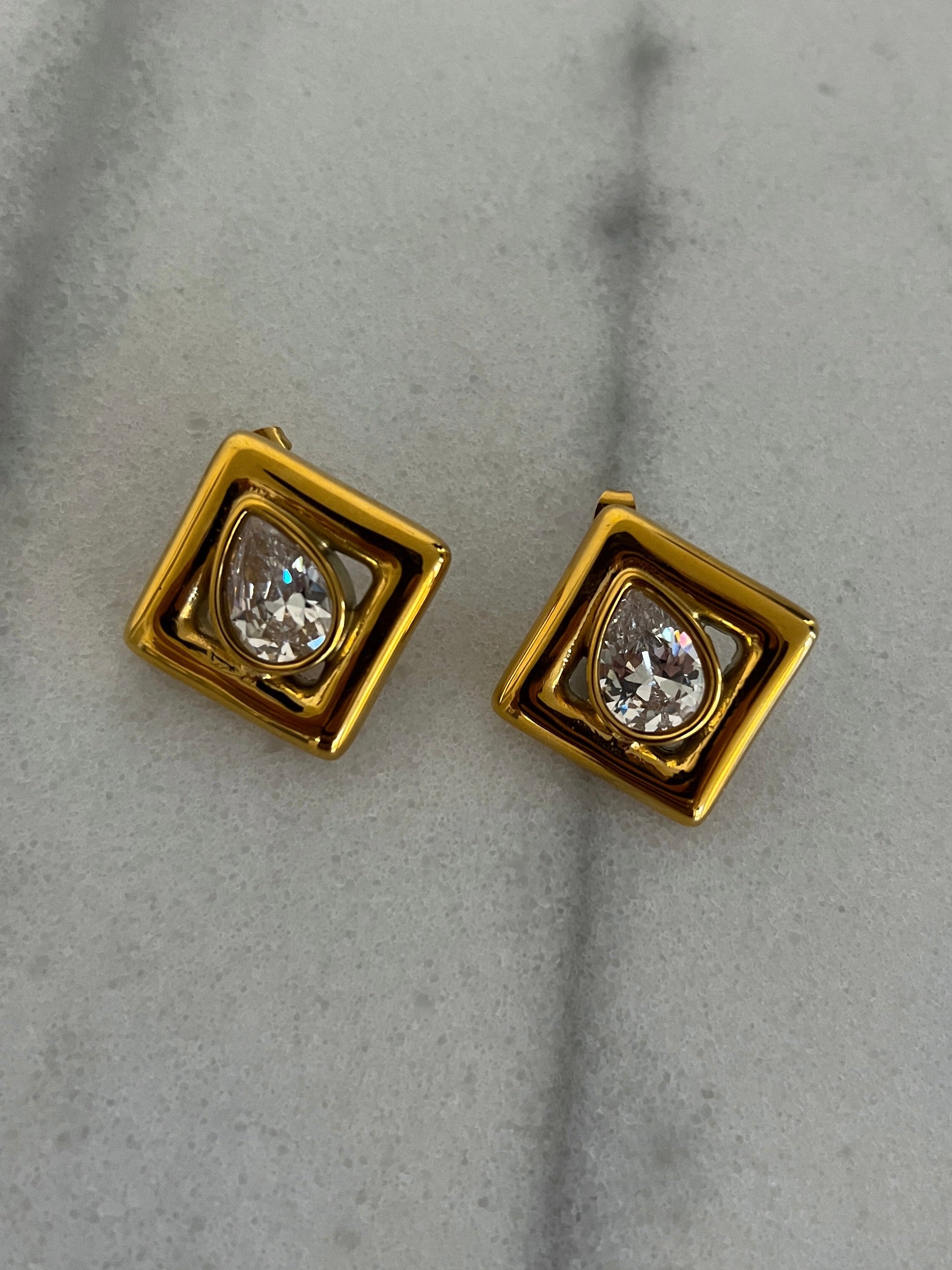THE MARILYN EARRINGS - Southern Divas Boutique