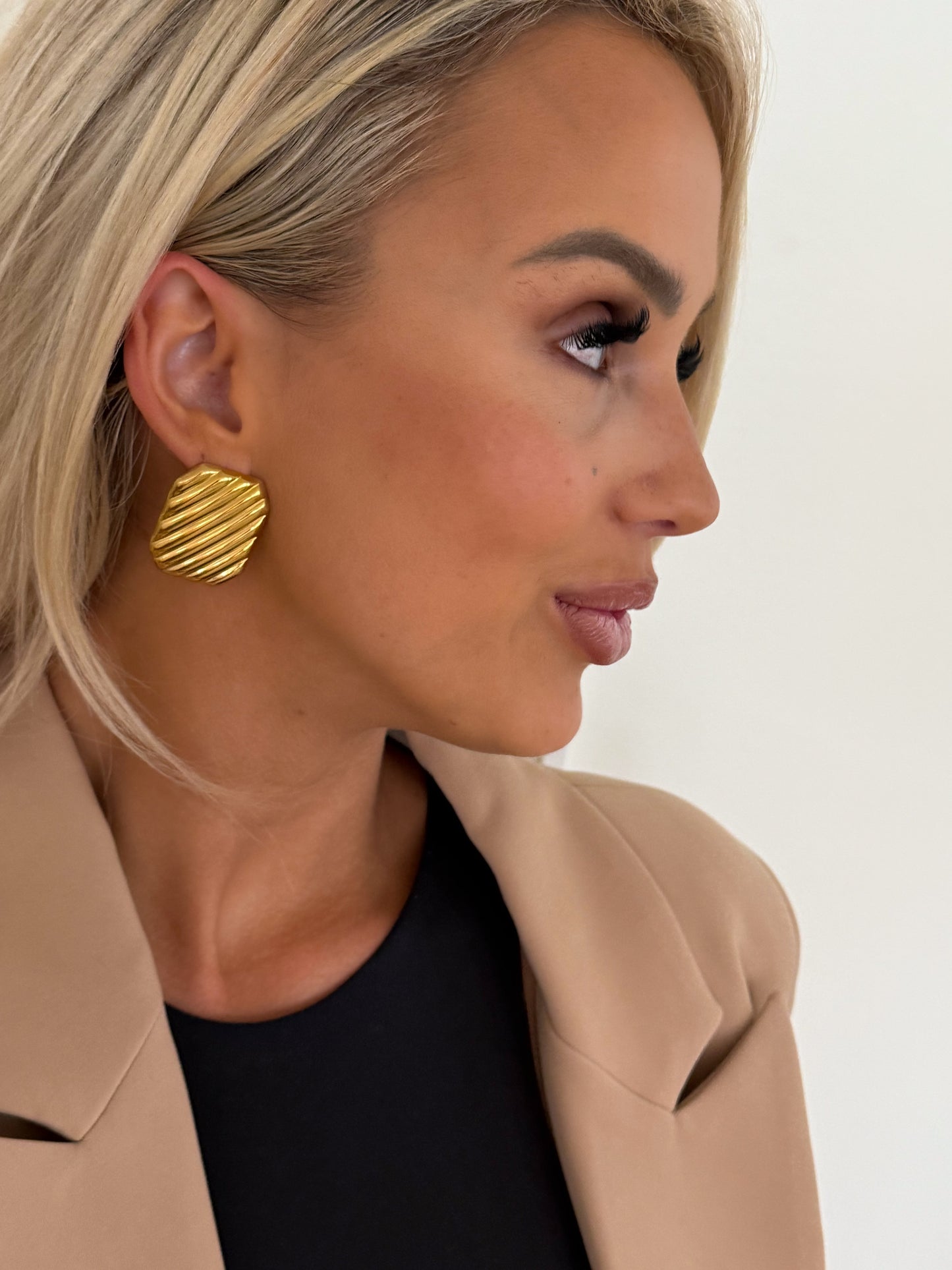 MEGAN EARRINGS - Southern Divas Boutique
