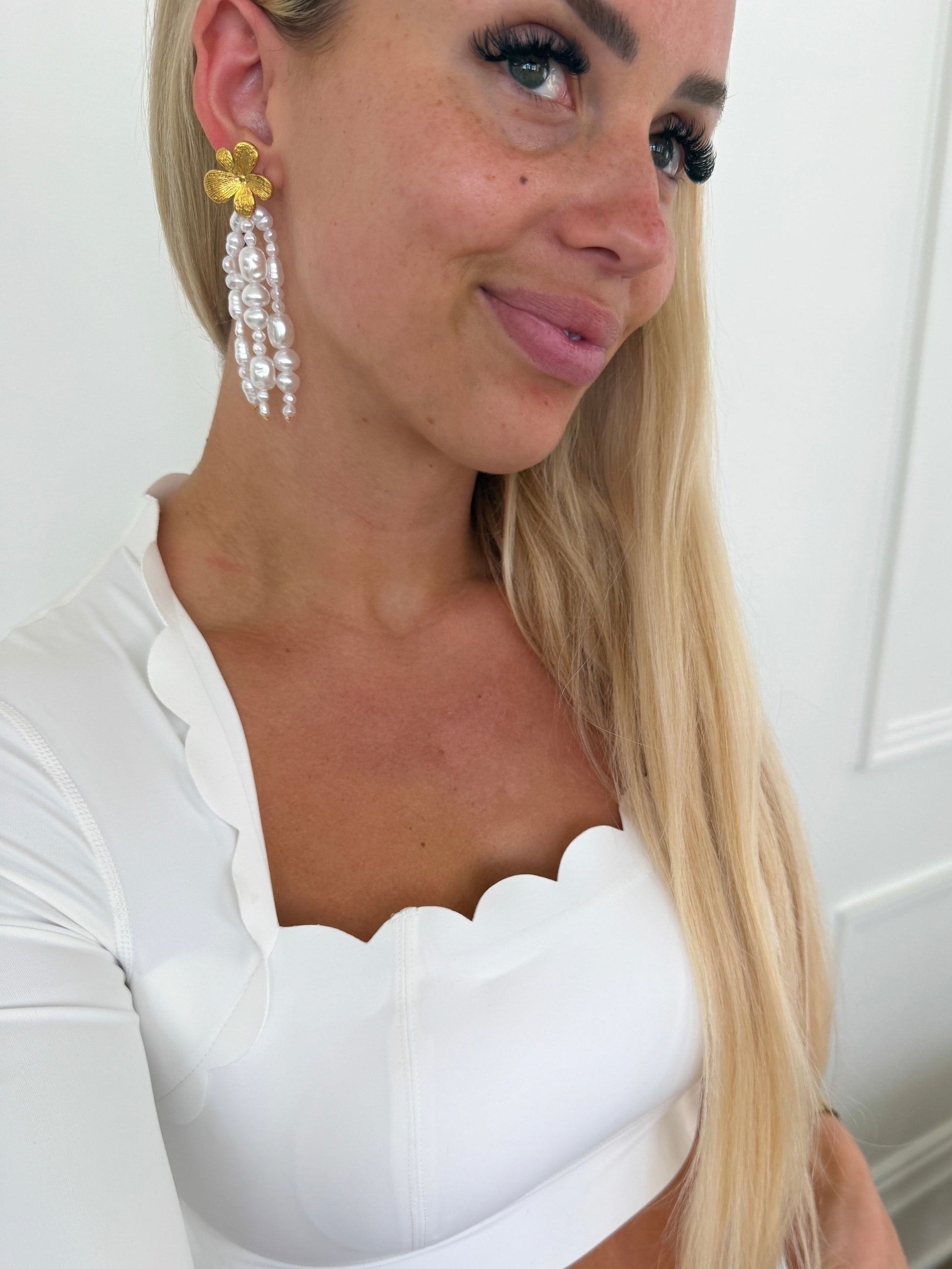 ALOHA EARRINGS - Southern Divas Boutique
