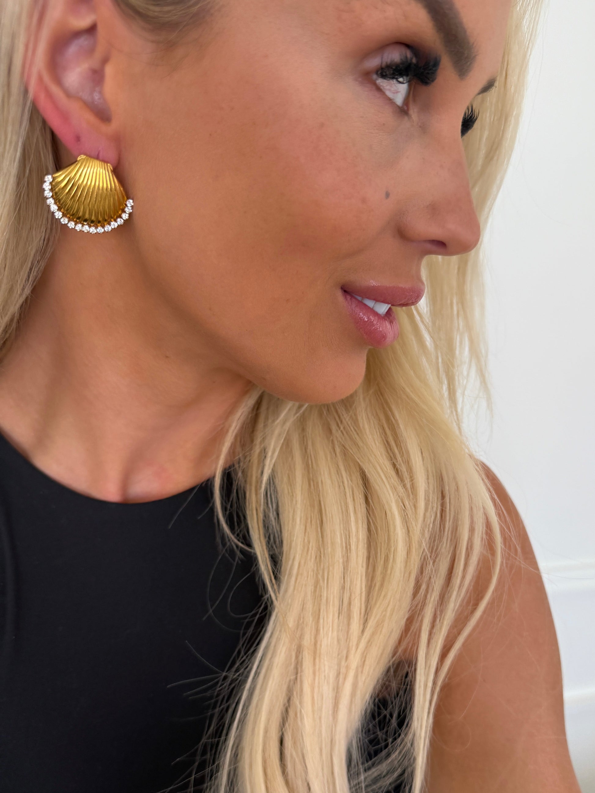 LUXE SEASHELL EARRINGS - Southern Divas Boutique