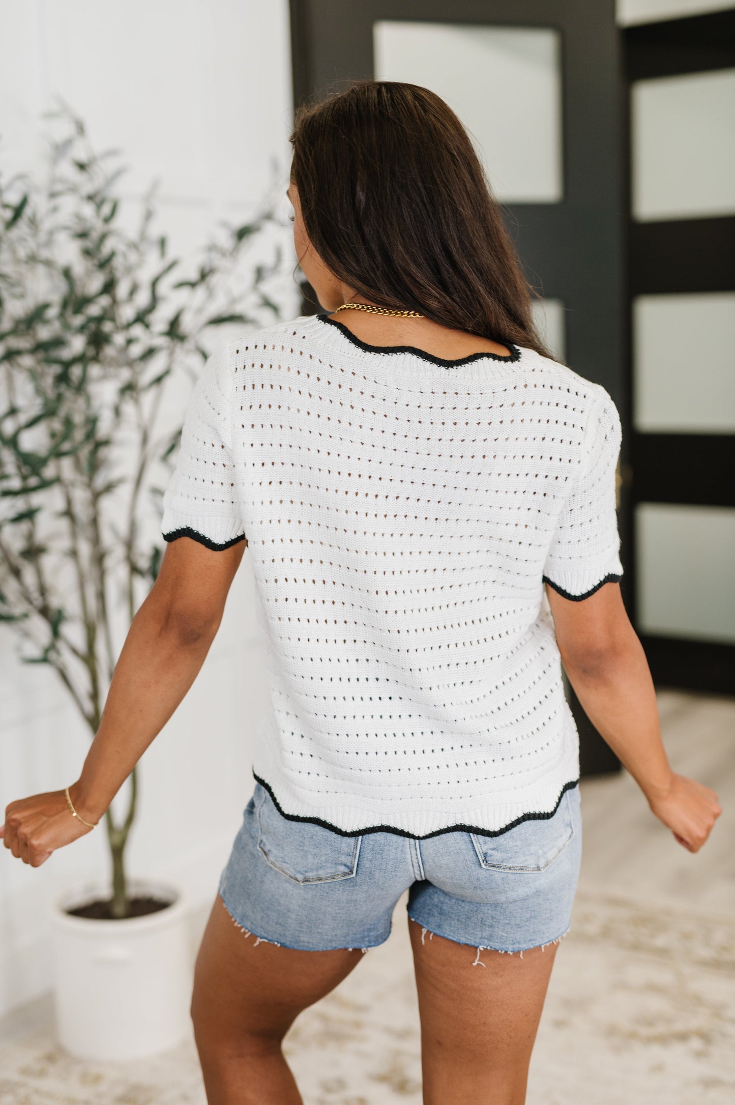 Pinkies Up Knit Top in White - Southern Divas Boutique