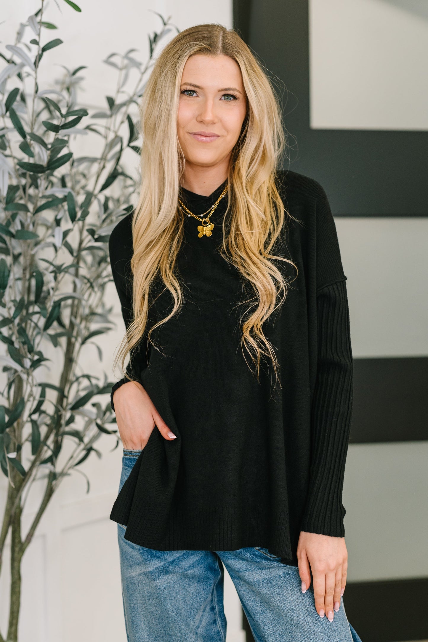 Running Late Hooded Long Sleeve in Black - Southern Divas Boutique