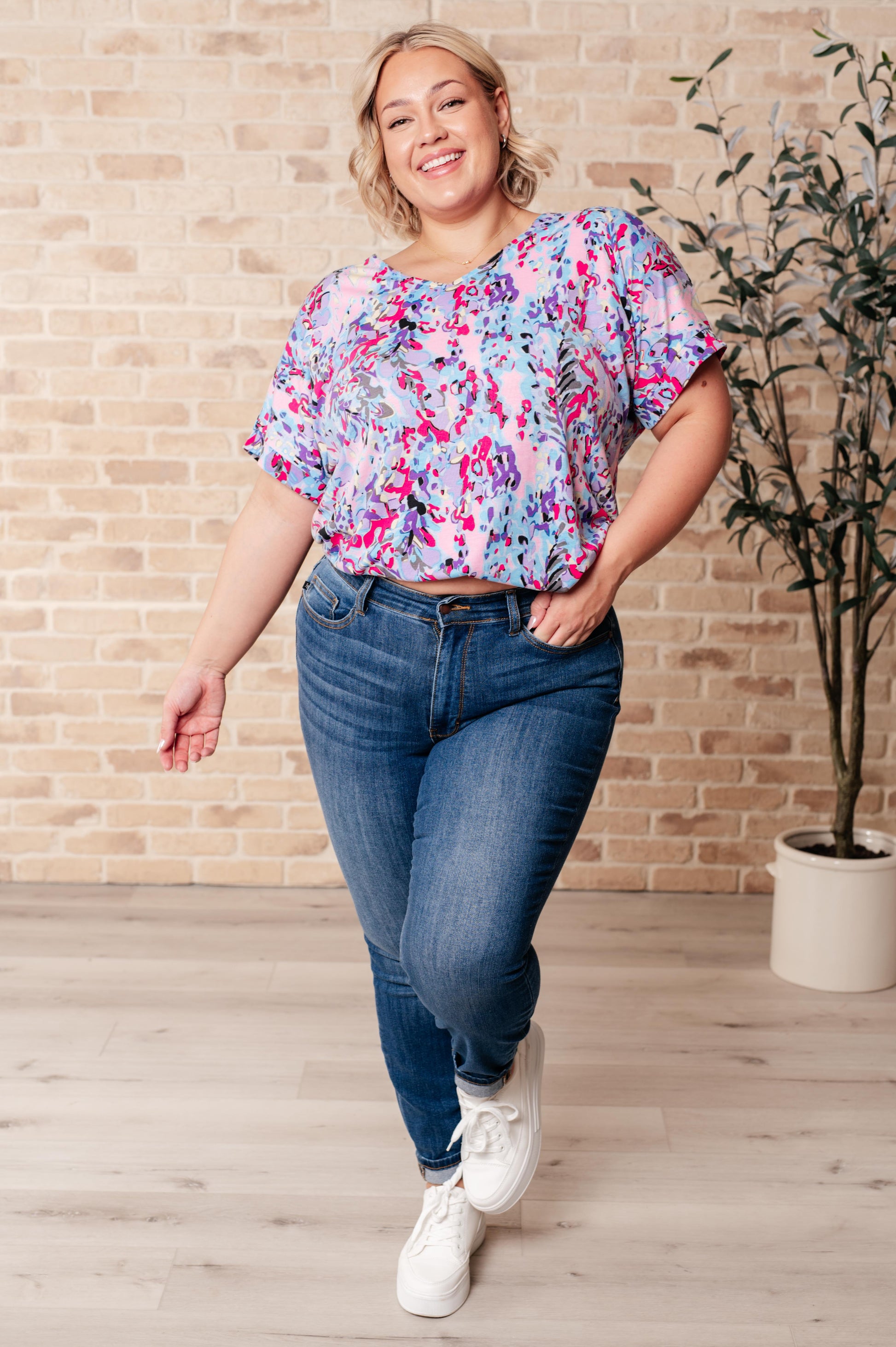 Adjustable Crop Band In Black - Southern Divas Boutique