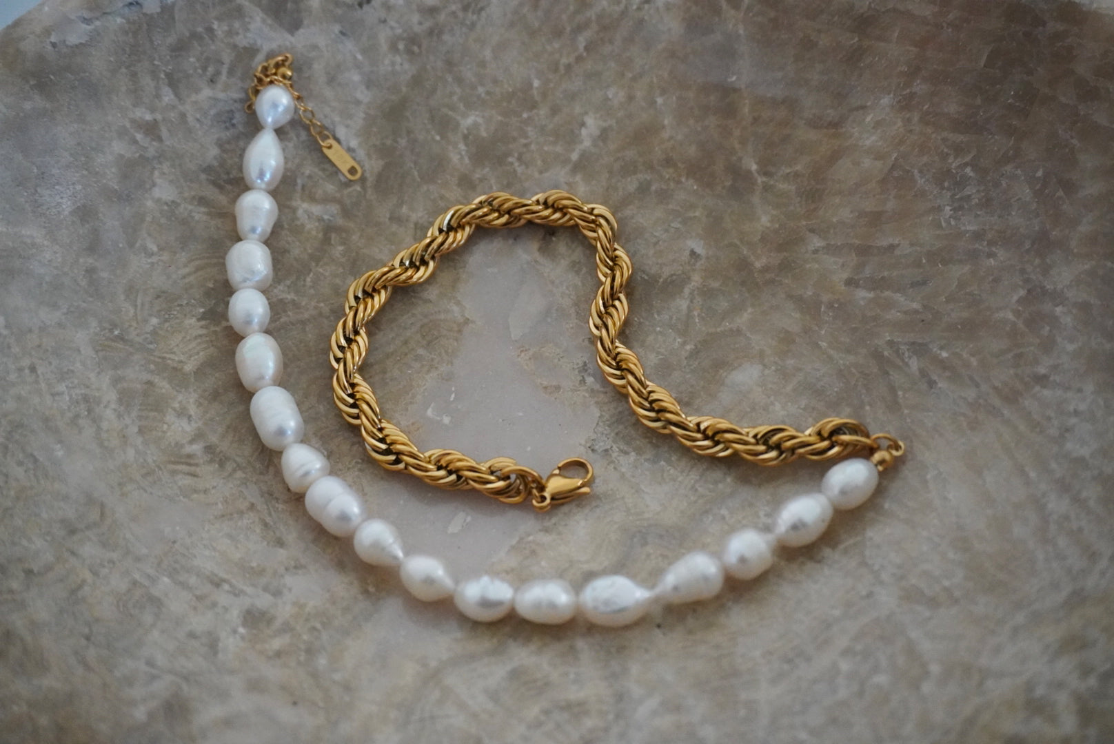 WILLOW NECKLACE - Southern Divas Boutique