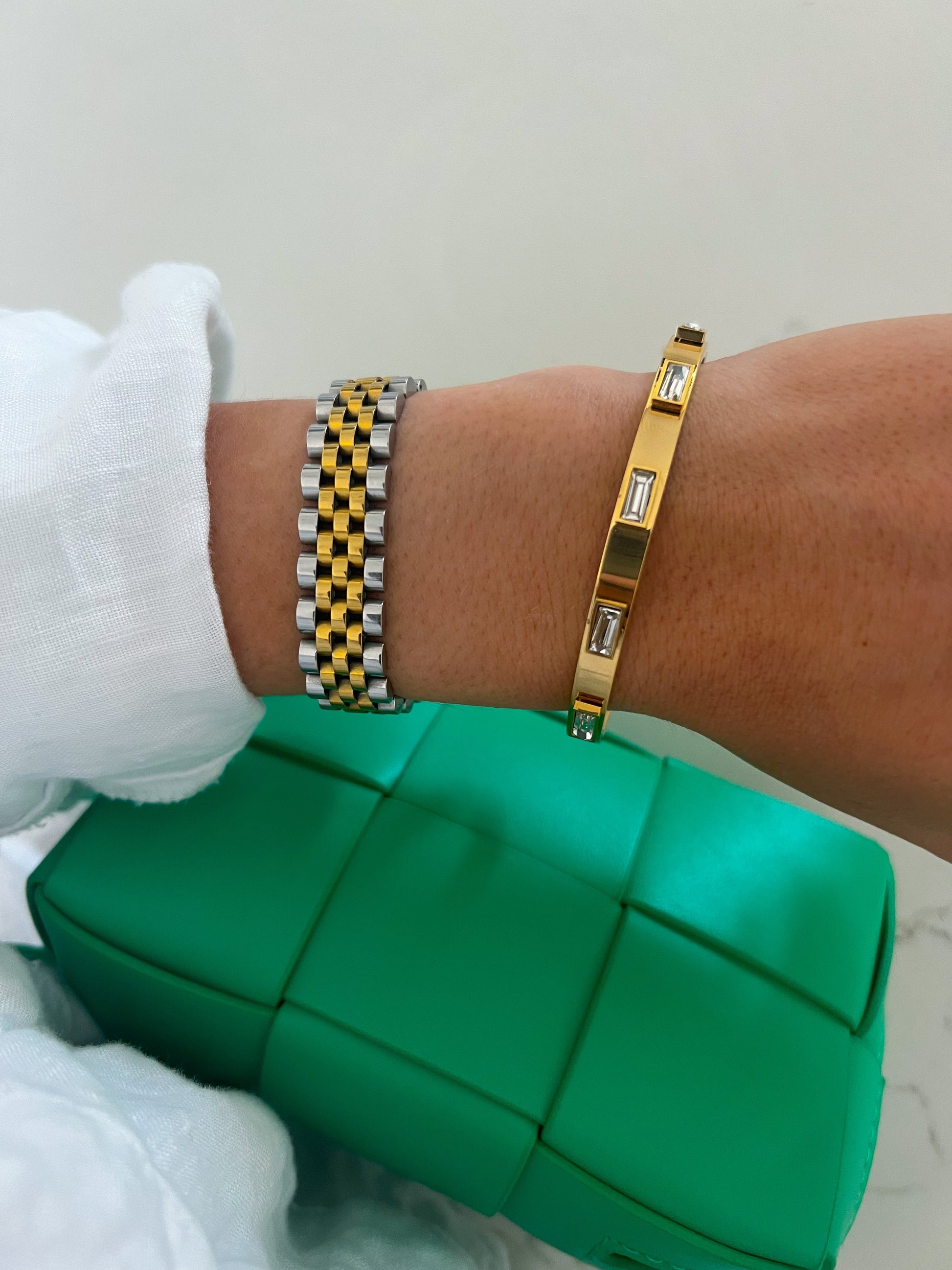 EMERALD + WHITE BANGLE - Southern Divas Boutique