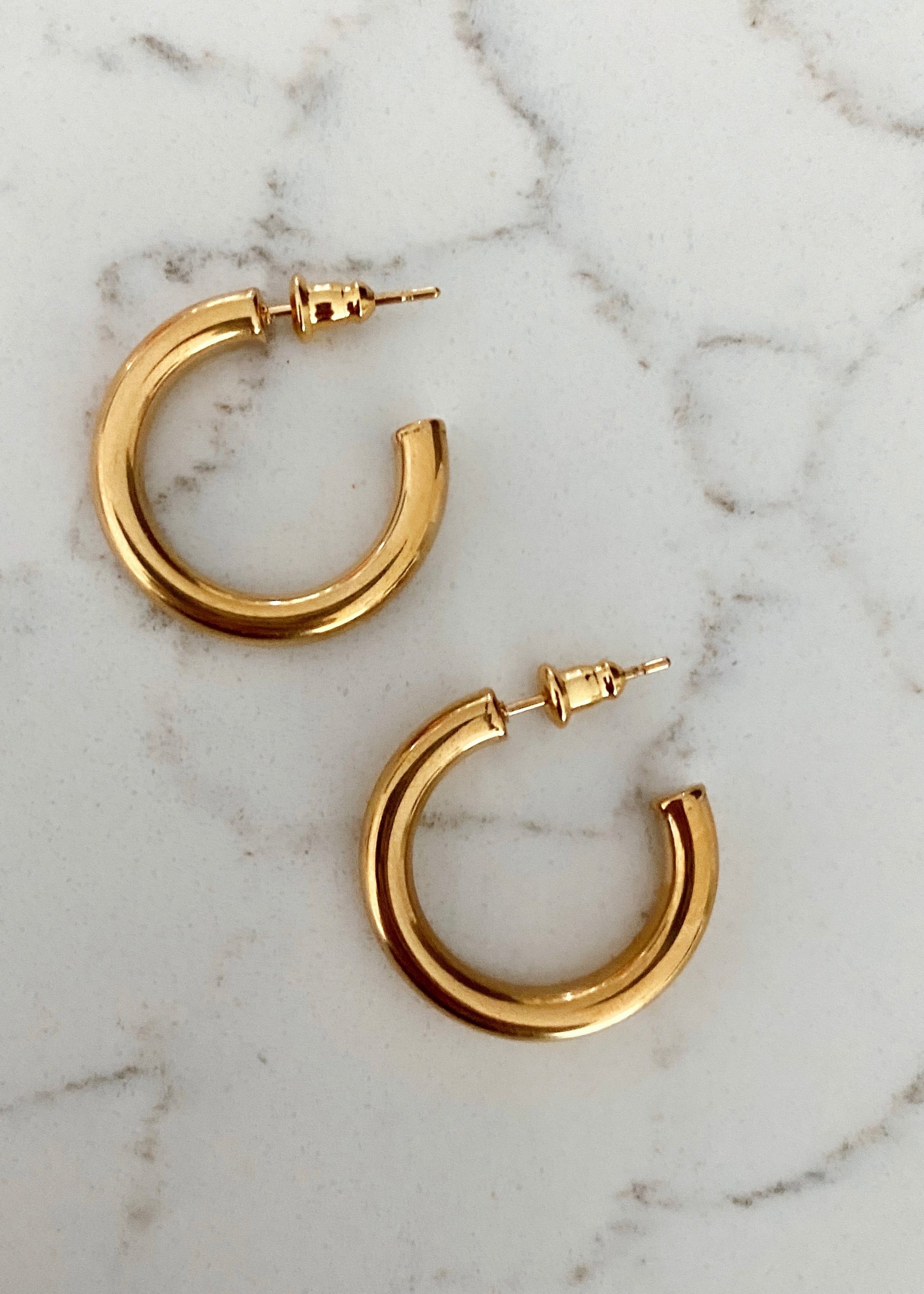 SMALL GOLD HOOPS - Southern Divas Boutique