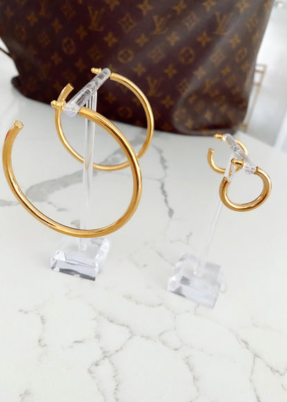SMALL GOLD HOOPS - Southern Divas Boutique